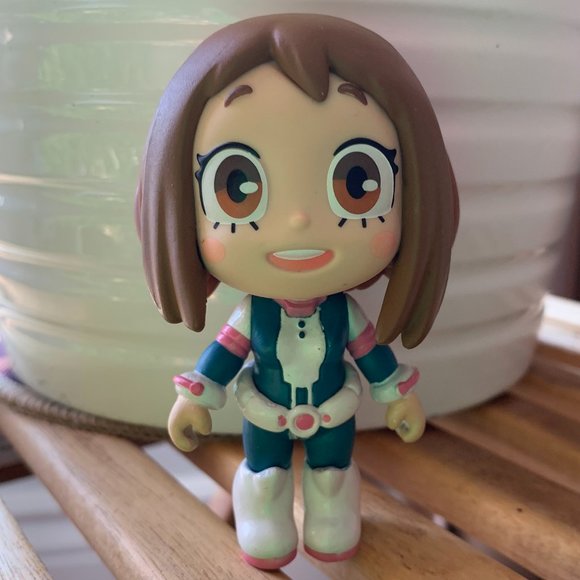 5 Star Ochako Uraraka Mini Figure - Picture 1 of 2